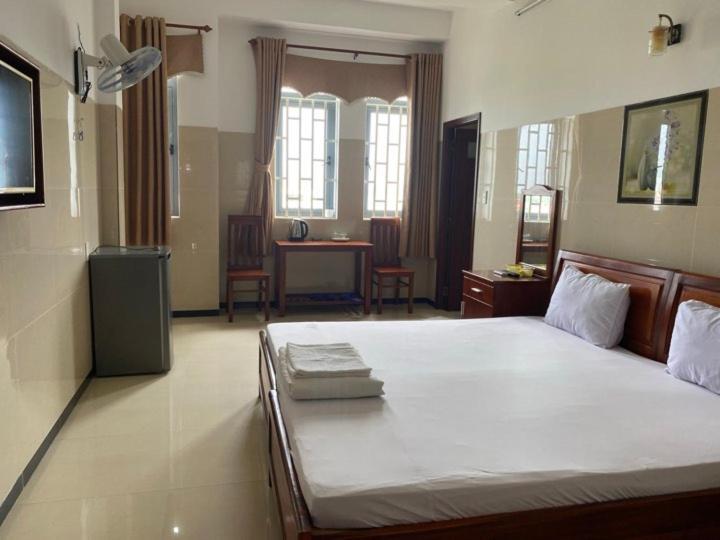 Hotel My Viet Di An Exterior photo